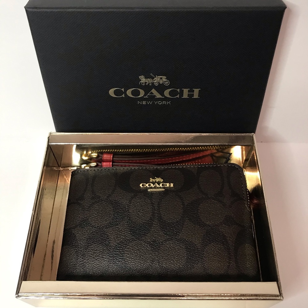 Coach | New in Box Wristlet